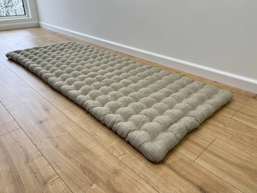Natural linen floor topper filled organic buckwheat hulls filling yoga mat multi chamber futon in Linen fabric